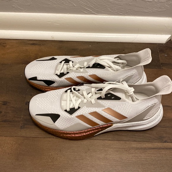 MENS RUNNING ADIDAS SNEAKER SIZE 10 - Picture 1 of 4